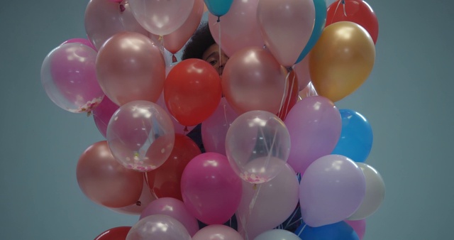 Video Reference: White, Light, Product, Balloon, Lighting, Pink, Party supply, Decoration, Material property, Magenta