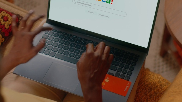 Video Reference: Computer, Hand, Personal computer, Laptop, Netbook, Input device, Touchpad, Space bar, Peripheral, Office equipment