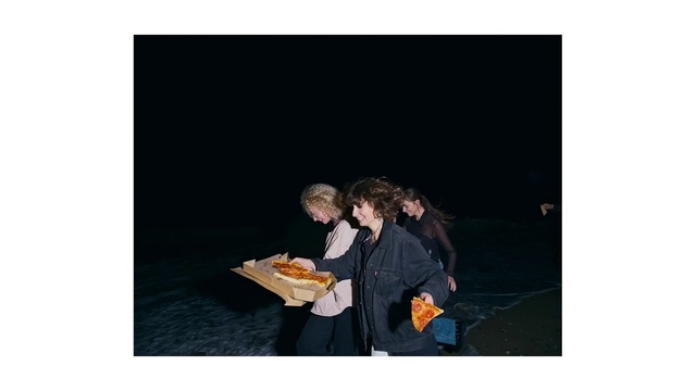 Video Reference: Gesture, Couch, Rectangle, Event, Sharing, Formal wear, Sitting, Room, Conversation, Font