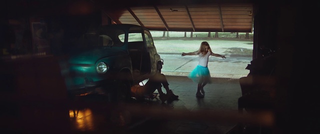 Video Reference: Tire, Vehicle, Automotive lighting, Wheel, Car, Flash photography, Tints and shades, Vehicle door, Headlamp, Motor vehicle