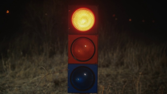 Video Reference: Automotive lighting, Sky, Circle, Traffic light, Gas, signaling device, Traffic sign, Lens flare, Wood, Heat