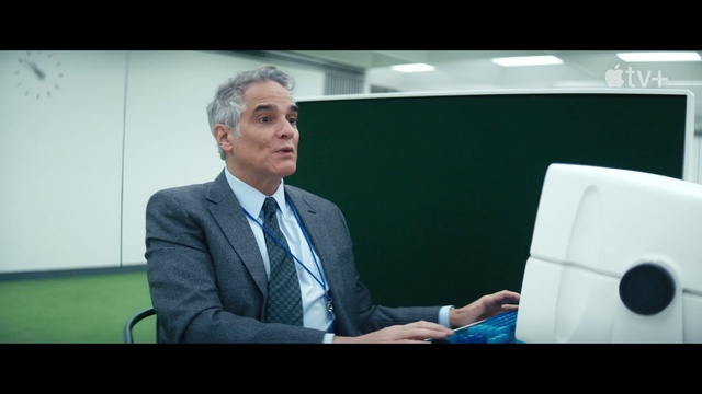 Video Reference: Microphone, Tie, Gesture, Suit, Spokesperson, Blazer, Display device, Event, White-collar worker, Public speaking