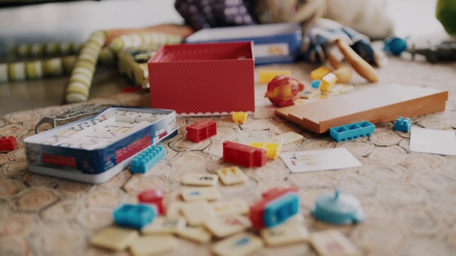 Video Reference: Wood, Indoor games and sports, Recreation, Art, Games, Toy block, Engineering, Table, Plastic, Play