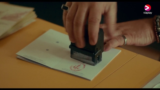 Video Reference: Wood, Gesture, Finger, Table, Font, Wood stain, Thumb, Nail, Hardwood, Wrist