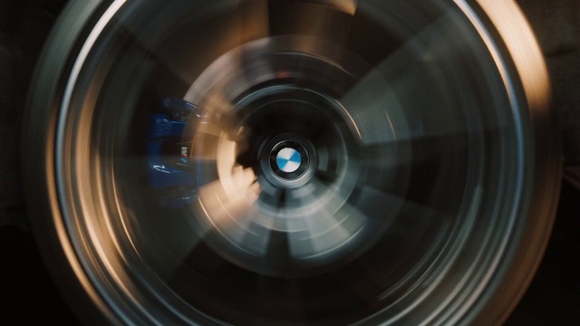 Video Reference: Automotive tire, Camera lens, Cameras & optics, Automotive design, Automotive lighting, Rim, Lens, Wheel, Gas, Automotive wheel system