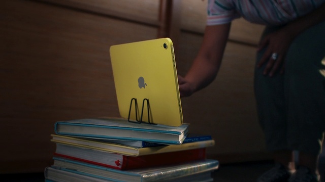 Video Reference: Table, Wood, Gadget, Gas, Desk, Rectangle, Personal computer, Electronic device, Electric blue, Publication