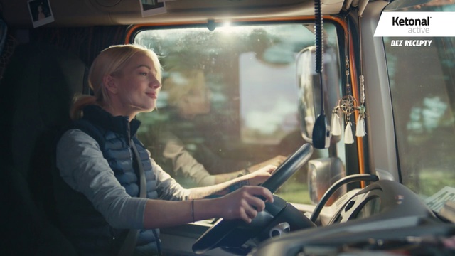 Video Reference: Vehicle, Motor vehicle, Automotive mirror, Steering wheel, Steering part, Automotive design, Mode of transport, Smile, Car, Flash photography