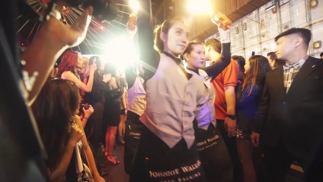 Video Reference: Trousers, Human, Flash photography, Social group, Crowd, Fun, Event, Youth, Leisure, Entertainment