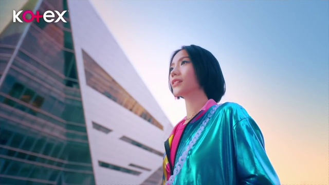 Video Reference: Smile, Shoulder, Purple, Flash photography, Happy, Fashion design, Sky, Black hair, Magenta, Electric blue