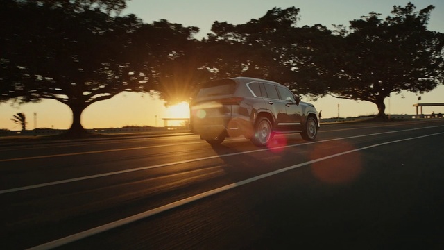 Video Reference: Tire, Wheel, Vehicle, Sky, Car, Automotive tail & brake light, Automotive lighting, Automotive tire, Automotive design, Tree