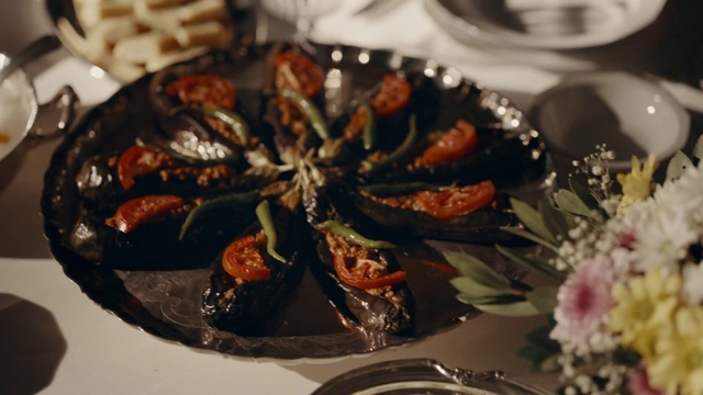 Video Reference: Food, Ingredient, Tableware, Recipe, Seafood, Bivalve, Dish, Cuisine, Produce, Clam