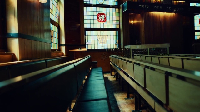 Video Reference: Window, Interior design, Building, Wood, Symmetry, Fixture, Tints and shades, Glass, Event, City