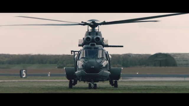 Video Reference: Wheel, Tire, Window, Sky, Aircraft, Vehicle, Military helicopter, Helicopter, Rotorcraft, Helicopter rotor