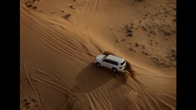 Video Reference: Land vehicle, Car, Vehicle, Ecoregion, Wheel, Tire, Automotive design, Motor vehicle, Automotive tire, Erg