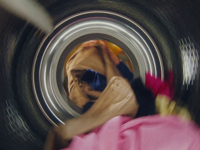 Video Reference: Head, Eyebrow, Eye, Automotive tire, Human body, Camera lens, Eyelash, Iris, Lens, Cameras & optics