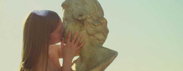 Video Reference: Gesture, Sculpture, Happy, Statue, Art, Thumb, Clay, Artifact, Wrinkle, Classical sculpture