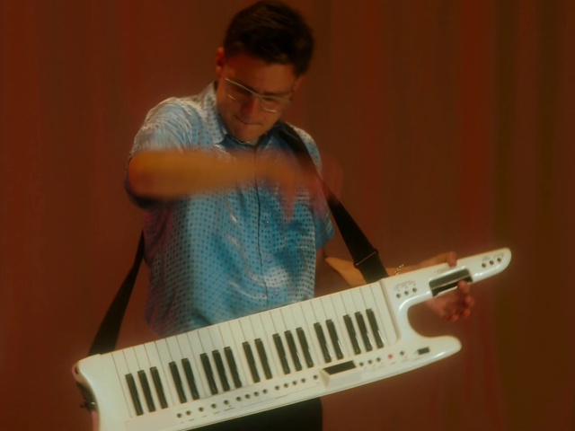 Video Reference: Glasses, Musical instrument, Keyboard, Musical keyboard, Piano, Musical instrument accessory, Keytar, Electronic instrument, Musician, Electronic musical instrument