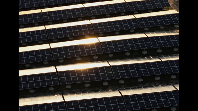 Video Reference: Grille, Hood, Automotive lighting, Automotive design, Mesh, Automotive exterior, Rectangle, Bumper, Material property, Tower block