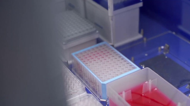 Video Reference: Plastic, Magenta, Electric blue, Box, Rectangle, Office equipment, Carmine, Transparency, Pattern, Metal