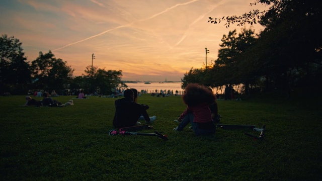 Video Reference: Cloud, Sky, Plant, Tree, Dusk, Sunset, Sunrise, Grassland, Grass, Leisure