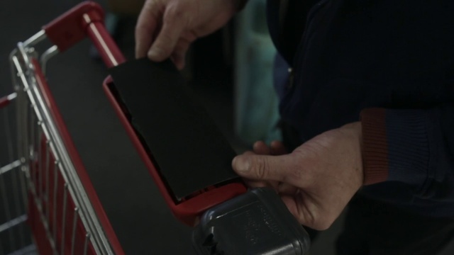 Video Reference: Hand, Gesture, Gadget, Finger, Communication Device, Nail, Wrist, Thumb, Electronic device, Audio equipment