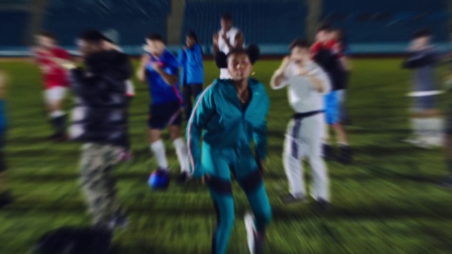 Video Reference: Player, Grass, Multi-sport event, Running, Athlete, Electric blue, Event, Leisure, Tournament, Competition event