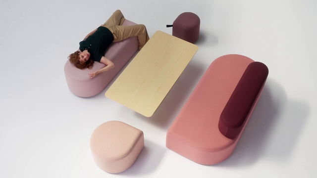 Video Reference: Comfort, Wood, Knee, Flooring, Thigh, Magenta, Plastic, Human leg, Leisure, Hardwood