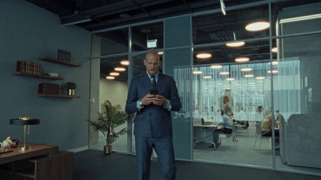 Video Reference: Event, White-collar worker, Chair, Suit, Building, Formal wear, Glass, Houseplant, Job, Room