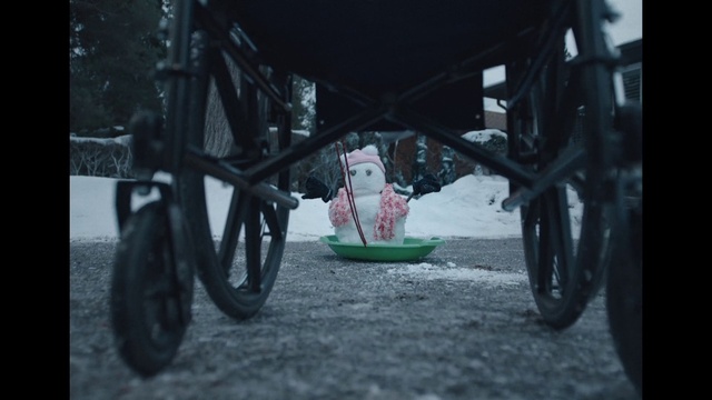 Video Reference: Tire, Wheel, Automotive tire, Vehicle, Automotive lighting, Bicycle tire, Bicycle wheel, Tread, Motor vehicle, Crankset