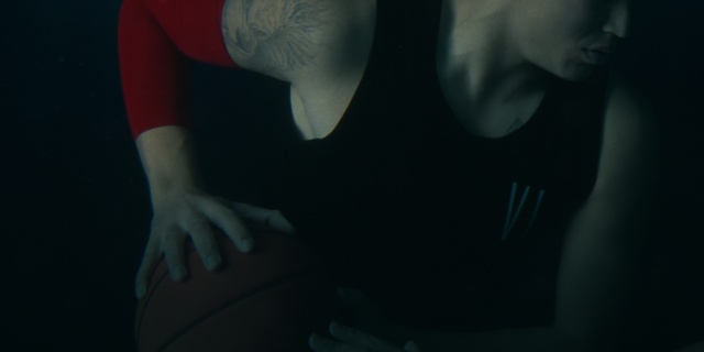 Video Reference: Active tank, Human body, Flash photography, Jaw, Sleeve, Gesture, Eyelash, Waist, Elbow, Thigh