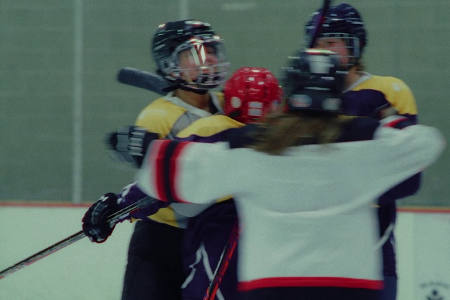 Video Reference: Sports uniform, Sports gear, Helmet, Sports equipment, Jersey, Hockey protective equipment, Player, Glove, Gesture, Safety glove