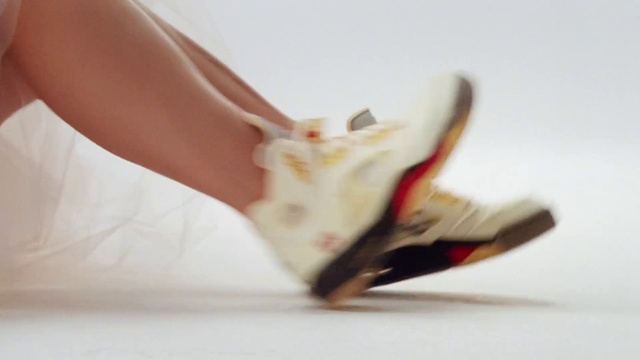 Video Reference: Gesture, Event, Nail, Human leg, Fashion accessory, Carmine, Art, Font, Wood, Thumb