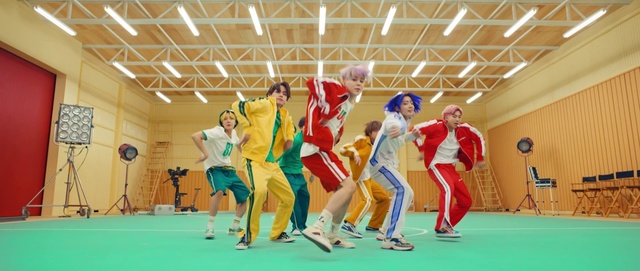 Video Reference: Player, Shorts, Competition event, Sports, Entertainment, Tournament, Leisure, Team sport, Choreography, Recreation