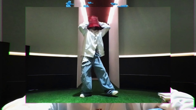 Video Reference: Leg, Entertainment, Performing arts, Fashion design, Event, Shorts, Display device, Performance art, Fun, Art