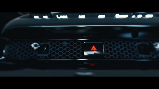 Video Reference: Automotive lighting, Hood, Grille, Vehicle, Automotive design, Bumper, Personal luxury car, Automotive exterior, Automotive light bulb, Car