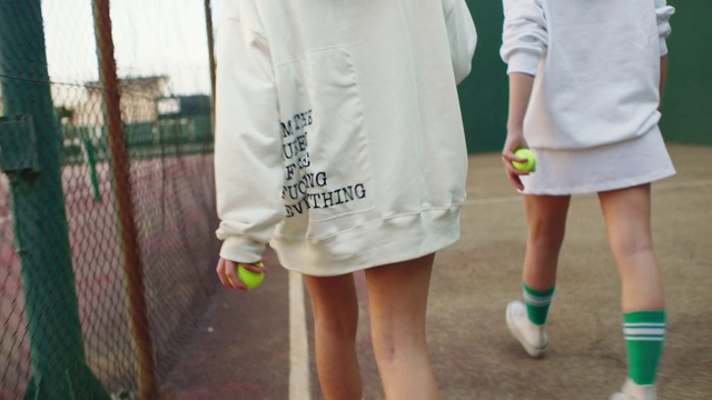 Video Reference: Footwear, Shorts, Hand, Shoe, Shoulder, Human body, Street fashion, Textile, Sleeve, Waist