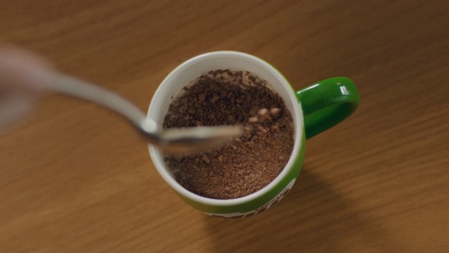 Video Reference: Liquid, Drinkware, Cup, Ingredient, Tableware, Mixture, Serveware, Food, Cuisine, Drink