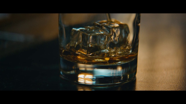 Video Reference: Tableware, Liquid, Water, Drinkware, Barware, Solution, Fluid, Amber, Alcoholic beverage, Highball glass