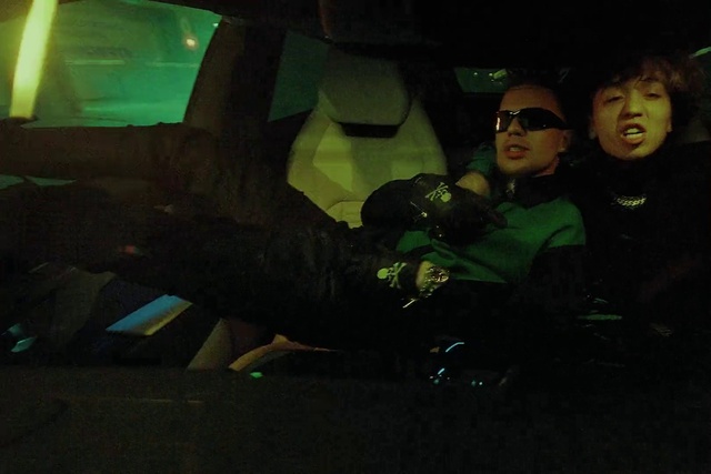 Video Reference: Sunglasses, Goggles, Flash photography, Eyewear, Fictional character, Space, Personal protective equipment, Midnight, Cg artwork, Darkness