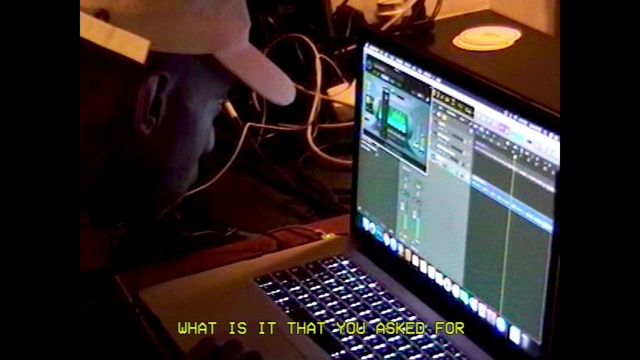 Video Reference: Computer, Personal computer, Mixing engineer, Gadget, Equalizer, Audio equipment, Laptop, Electronic musical instrument, Entertainment, Electronic instrument