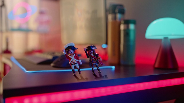 Video Reference: Purple, Lighting, Toy, Wood, Lamp, Flooring, Electric blue, Audio equipment, Leisure, Entertainment