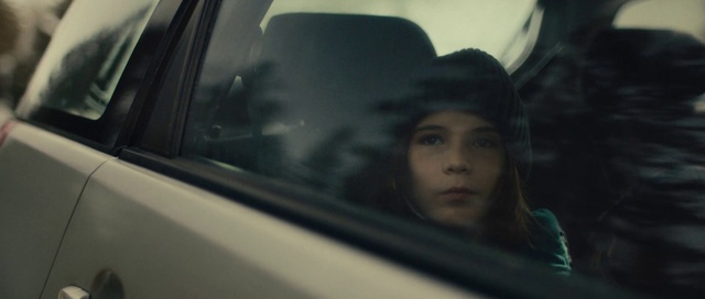 Video Reference: Vehicle, Automotive lighting, Window, Automotive mirror, Motor vehicle, Car, Rear-view mirror, Automotive design, Mode of transport, Automotive exterior