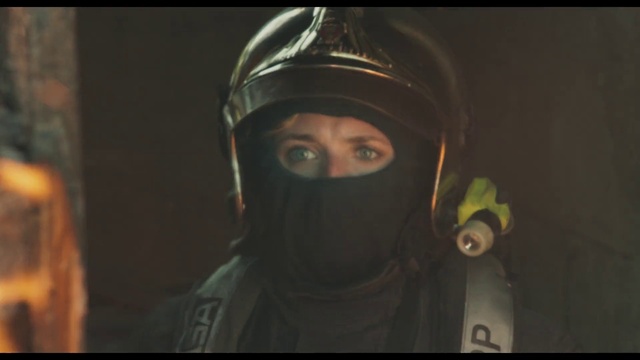 Video Reference: Helmet, Personal protective equipment, Flash photography, Darkness, Soldier, Fictional character, Action-adventure game, Cg artwork, Mask, Art