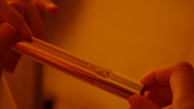 Video Reference: Wood, Gesture, Finger, Wood stain, Tints and shades, Hardwood, Ceiling, Nail, Elbow, Human leg