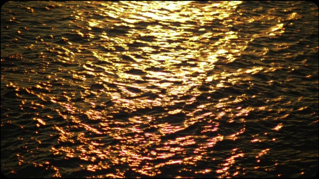 Video Reference: Water, Liquid, Amber, Nature, Gold, Fluid, Sunlight, Body of water, Sunset, Afterglow