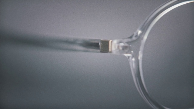 Video Reference: Liquid, Vision care, Tableware, Fluid, Eye glass accessory, Eyewear, Tints and shades, Glass, Transparent material, Metal