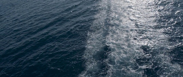 Video Reference: Water, Liquid, Fluid, Lake, Wind wave, Horizon, Wind, Wave, Ocean, Pattern