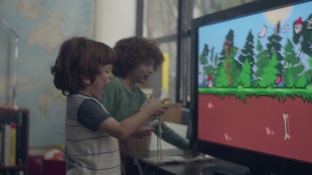 Video Reference: Plant, T-shirt, Art, Event, Fun, Visual arts, Display device, Leisure, Artist, Television set