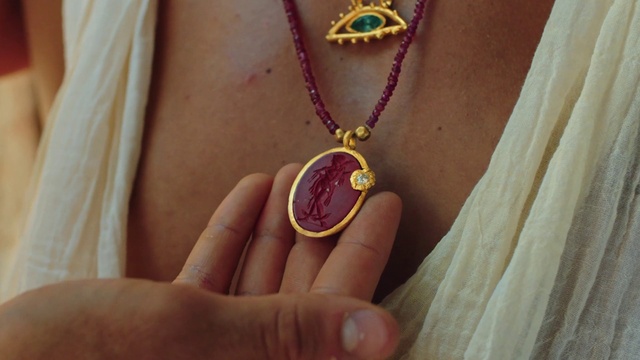 Video Reference: Hand, Arm, Body jewelry, Human body, Sunglasses, Finger, Necklace, Wrist, Chest, Jewellery