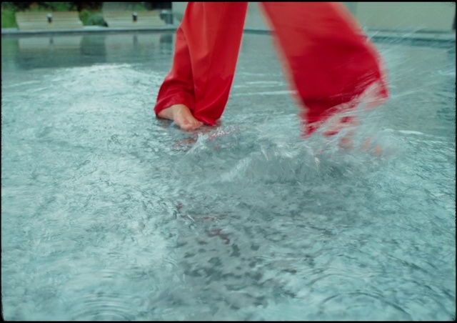 Video Reference: Water, Leg, Green, Swimming pool, Thigh, Aqua, Flooring, Leisure, Human leg, Foot